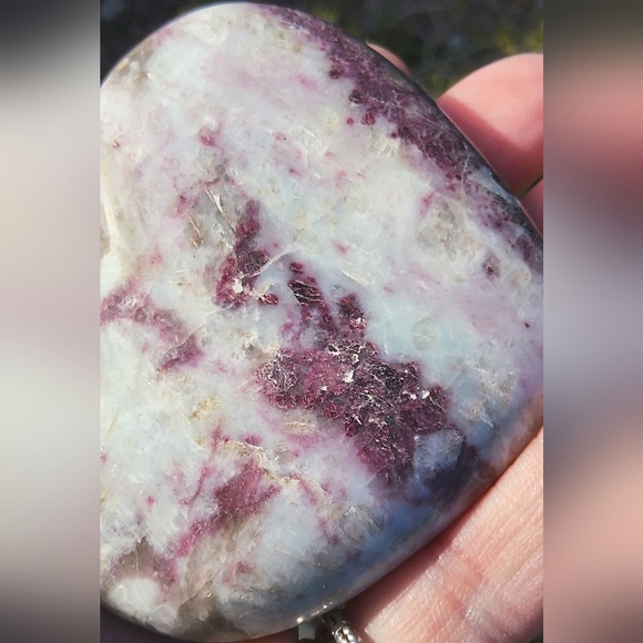 Stunning Pink Tourmaline Carved Puffy Heart - Picture 8 of 14